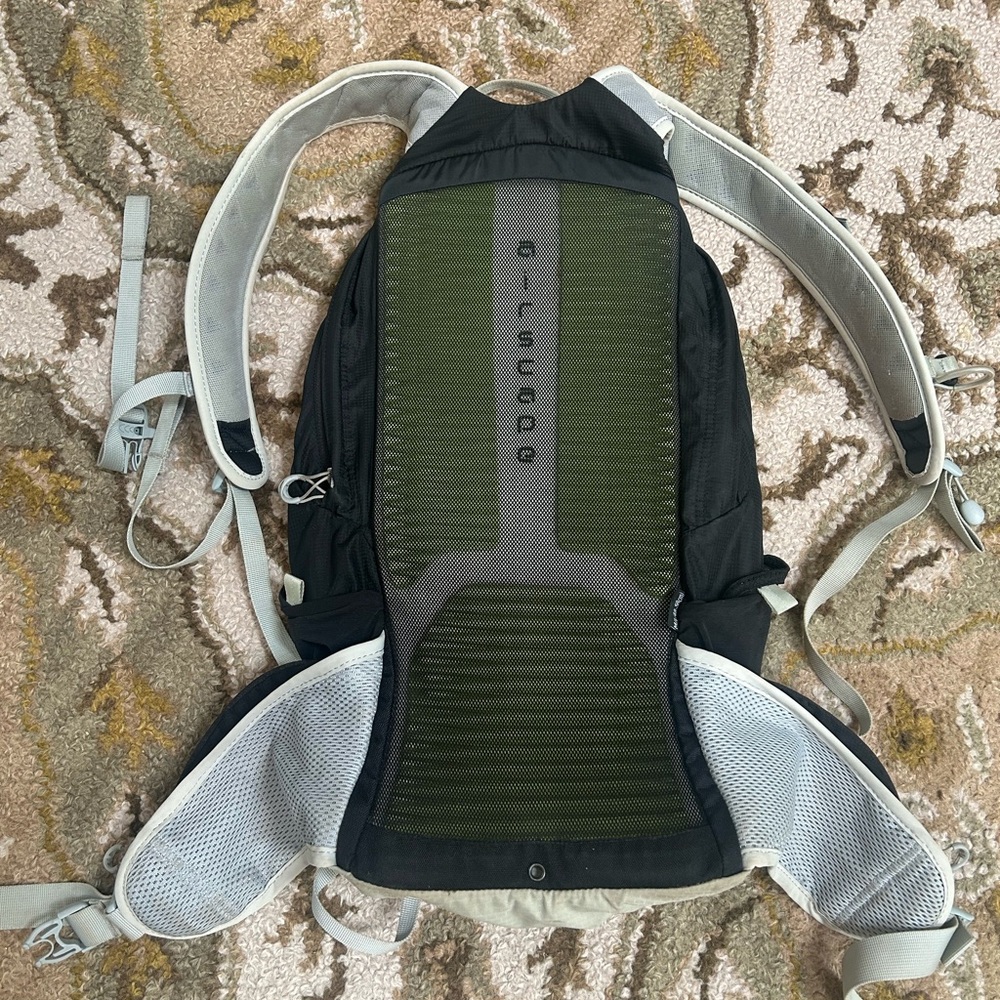 Osprey Men's Black Talon 11L Daypack - Picture 2 of 2